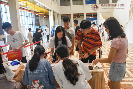 1568005361624821.png blob.png